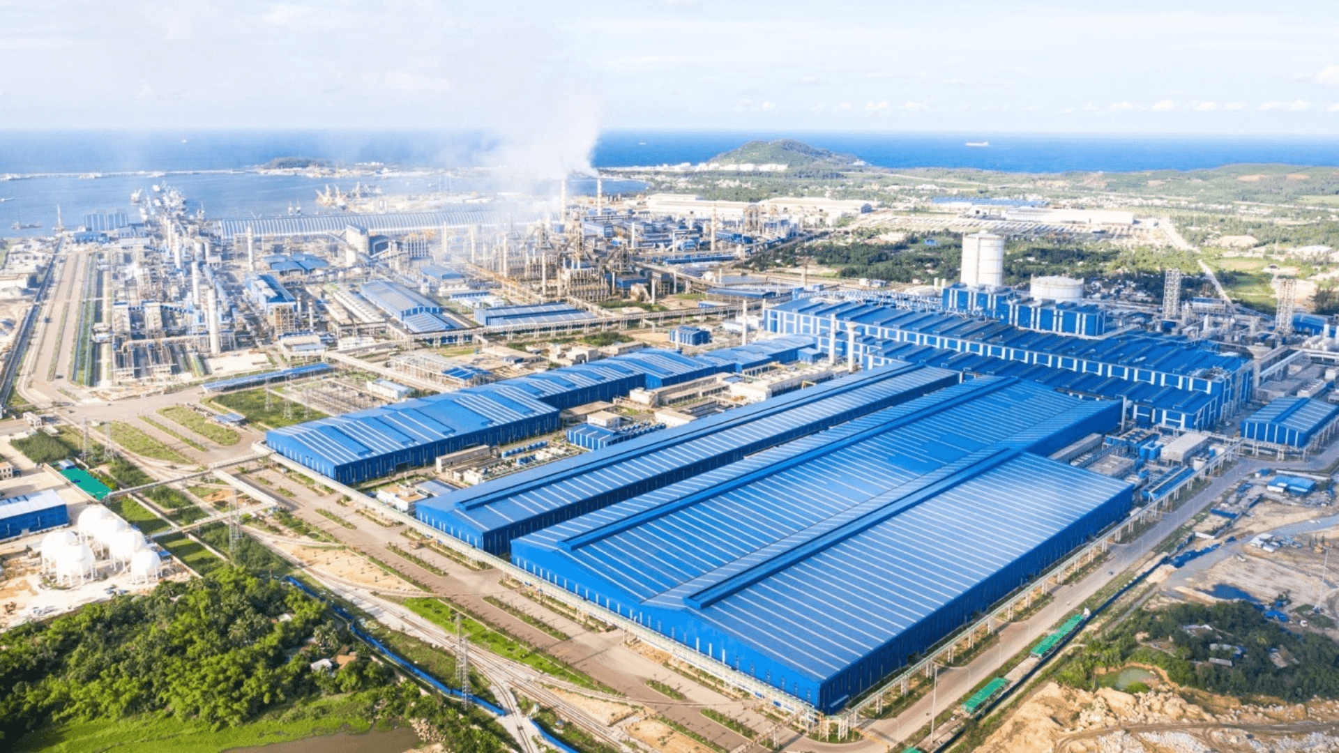  Khu liên hợp sản xuất gang thép Hòa Phát Dung Quất 