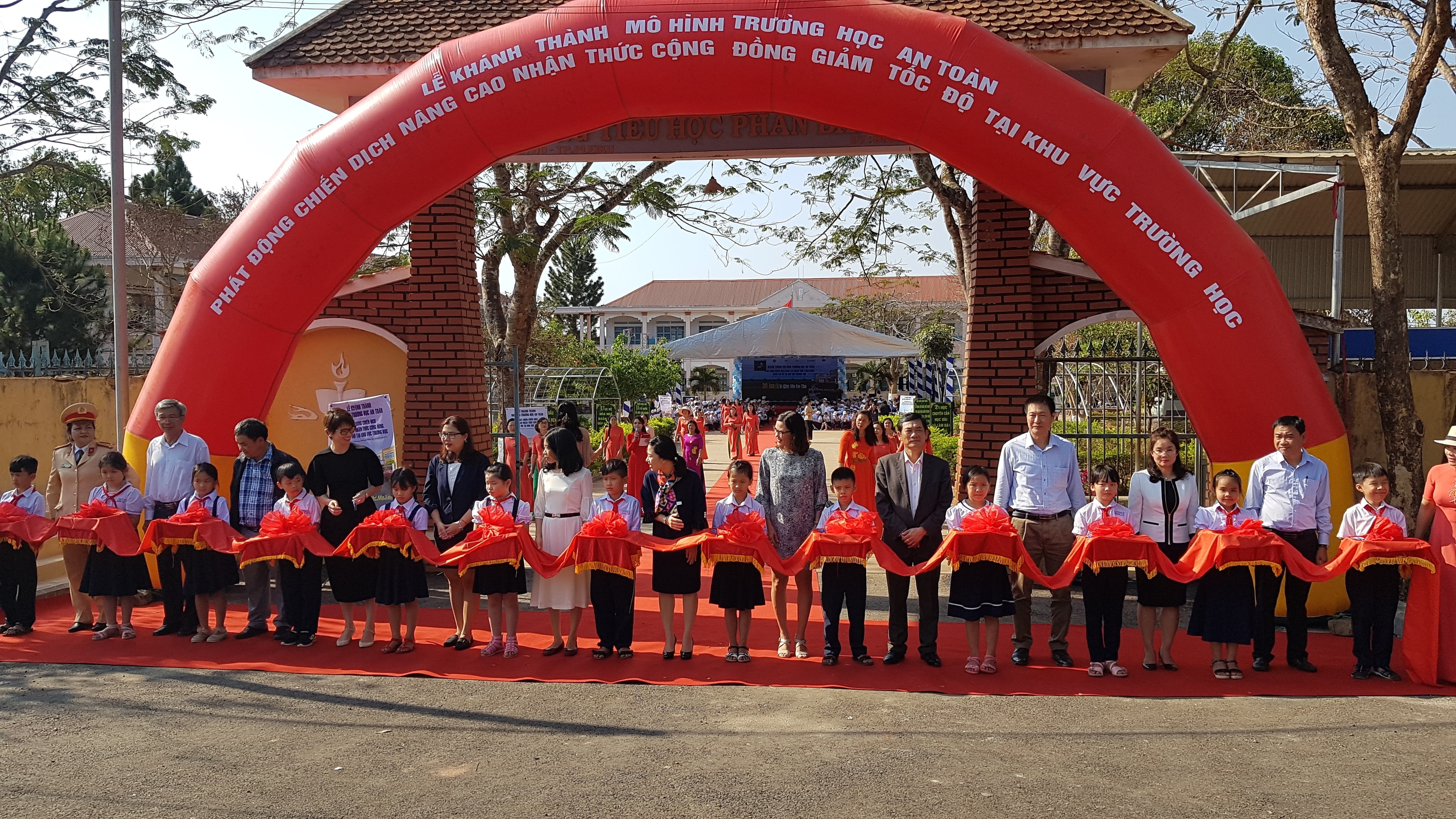 KOVA tài trợ cho dự án “Giảm tốc độ - Trường học an toàn” tại thành phố PLEIKU, GIA LAI